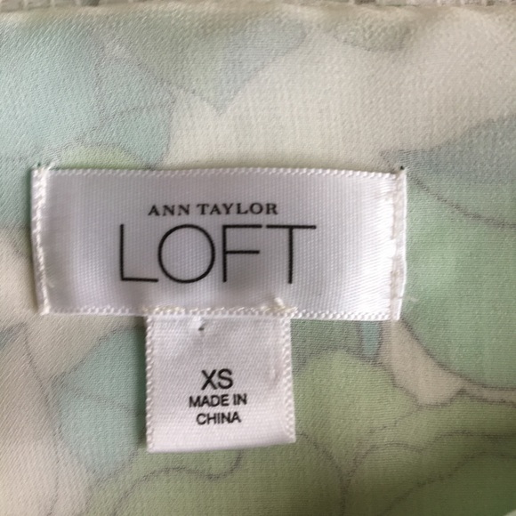 Loft Sleeveless Flower Top SzXS - Picture 7 of 7